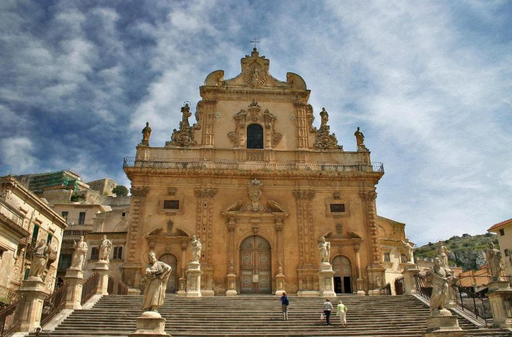 Balcone Barocco. Villa Modica Exterior photo